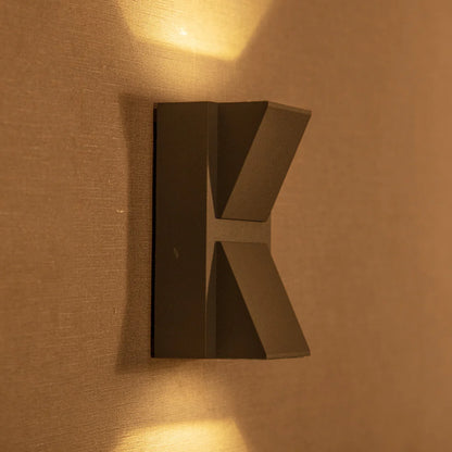 Modern Outdoor Wall Light – K-Shape