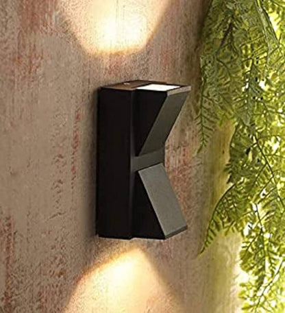 Modern Outdoor Wall Light – K-Shape
